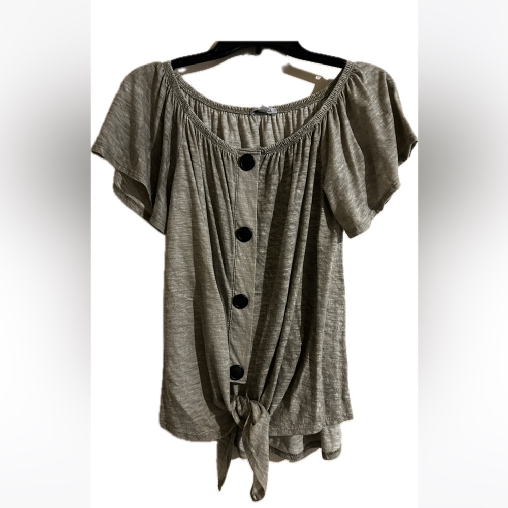 White Birch Brand Size Medium Short Sleeve Top in Mint Green